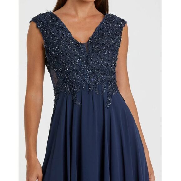 Mac Duggal Navy Applique Cap Sleeve Bodice Flowy Gown - Size 4 - NWT - Picture 3 of 5